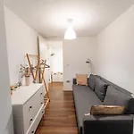 Lejlighed Modern With Pool, 5 Minutes From The *