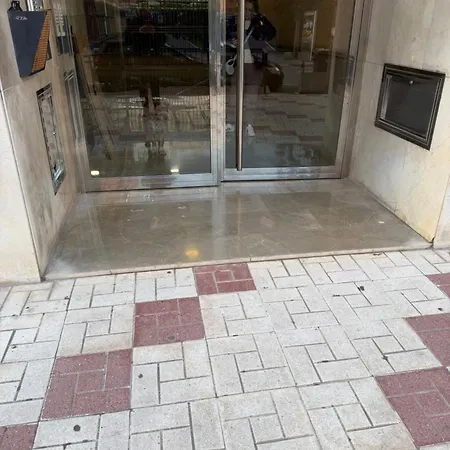 Modern With Pool, 5 Minutes From The